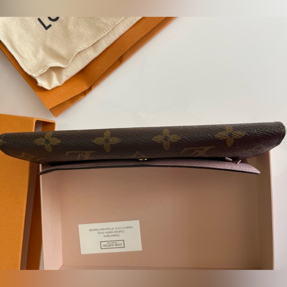 Louis Vuitton Emilie Wallet - Picture 12 of 16